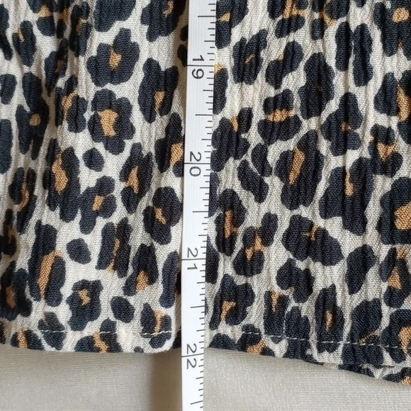 THML High Neck Ruffled Cap Sleeve Top S Leopard Crinkled Gauze 50off3 - Picture 7 of 7